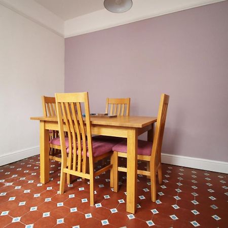 Quiet And Spacious 3 Bedroom Cardiff Exterior photo