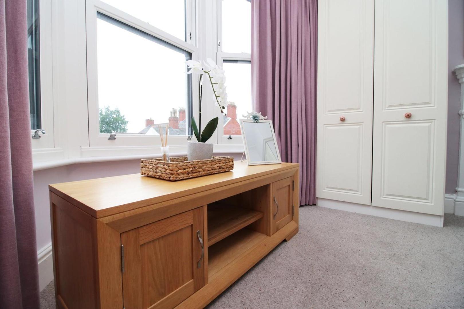 Quiet And Spacious 3 Bedroom Cardiff Exterior photo
