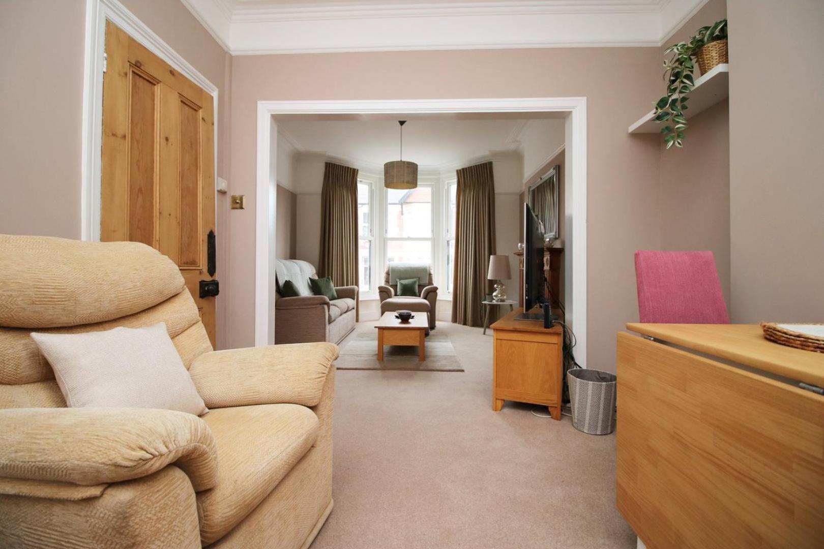 Quiet And Spacious 3 Bedroom Cardiff Exterior photo